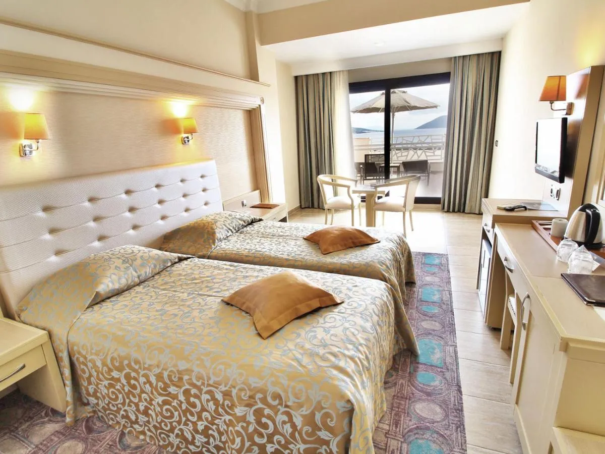 Image 1 of Azka Hotel