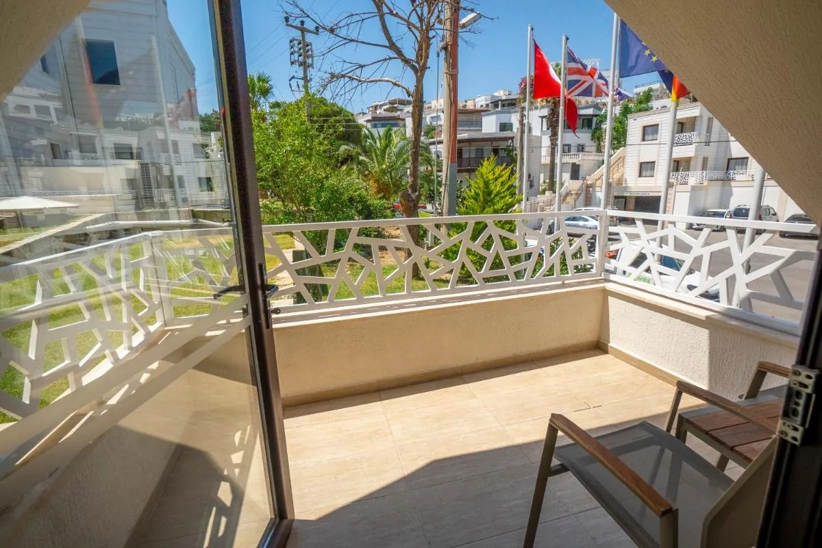 Image 2 of Azka Hotel