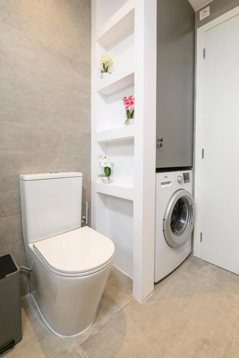 Image 6 of Aetherius Executive Suite 5 Min to BEACH