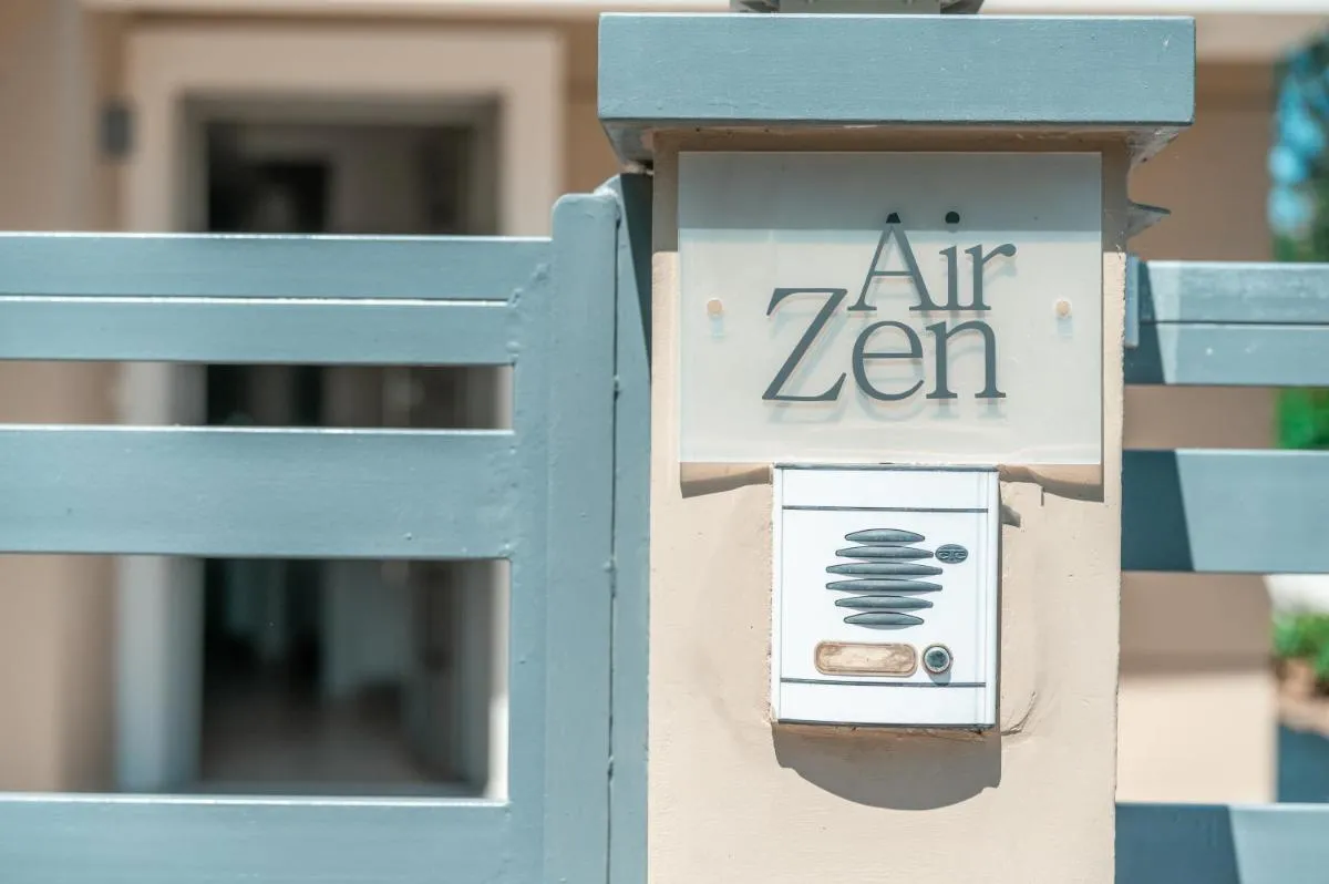 Image 1 of AirZen