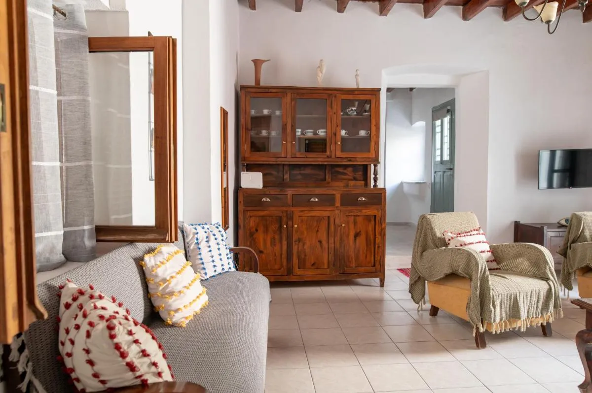 Image 4 of Apellou House