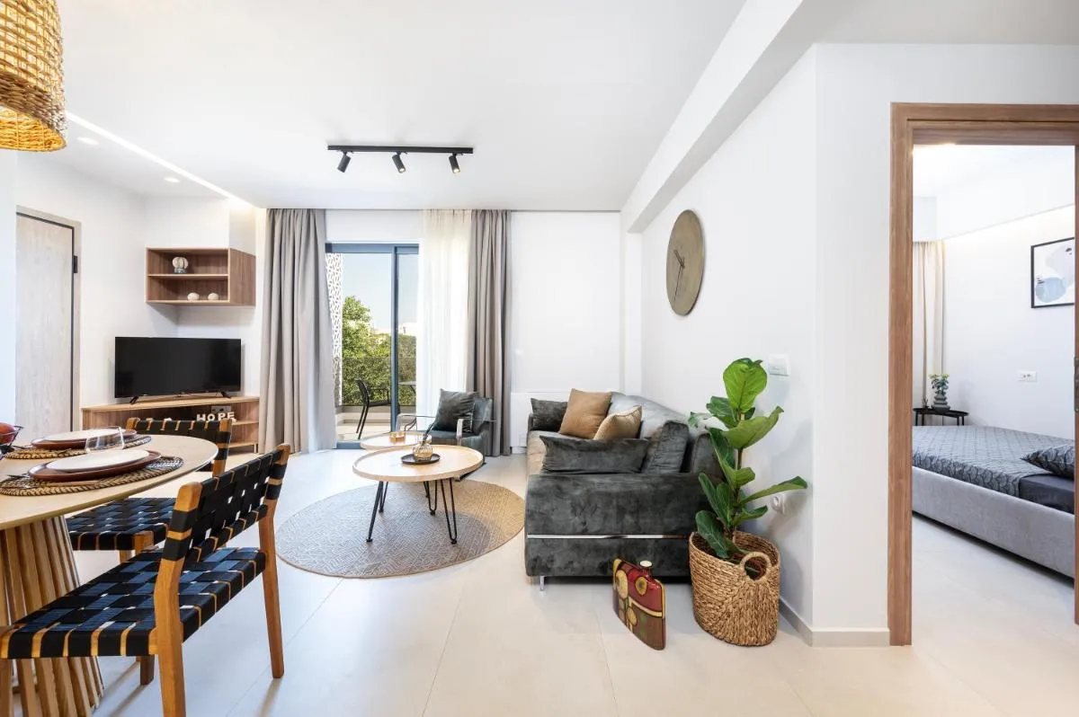 Image 1 of Azure Waves, Exclusive Suites