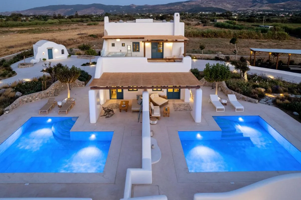 Image 2 of Blue Pearls-Adults Only Luxury Suites