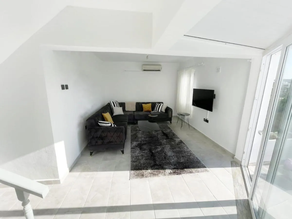 Image 1 of Bodrum Gündoğan Koyu Havuzlu Site