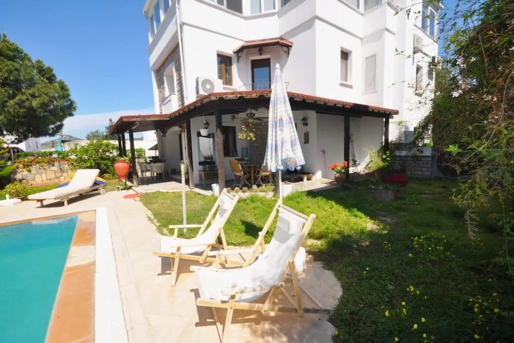 Image 1 of Bodrum Merkezde Müstakil Havuzlu Villa