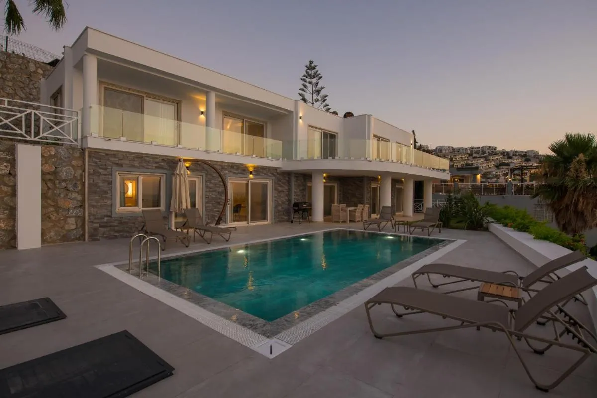 Image 6 of Bodrumda Eşsiz Deniz Manzaralı Lüks Villa Boss 1