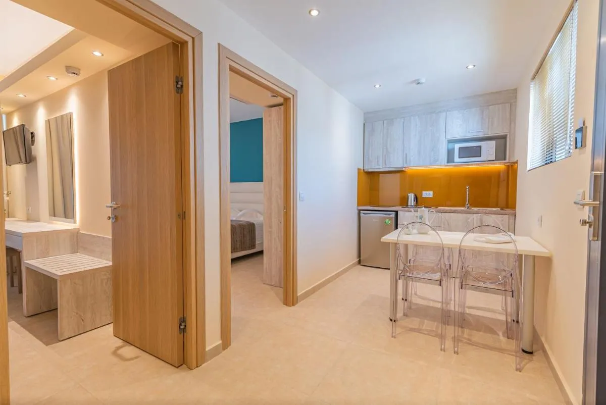 Image 2 of CHRISTA APARTMENTS