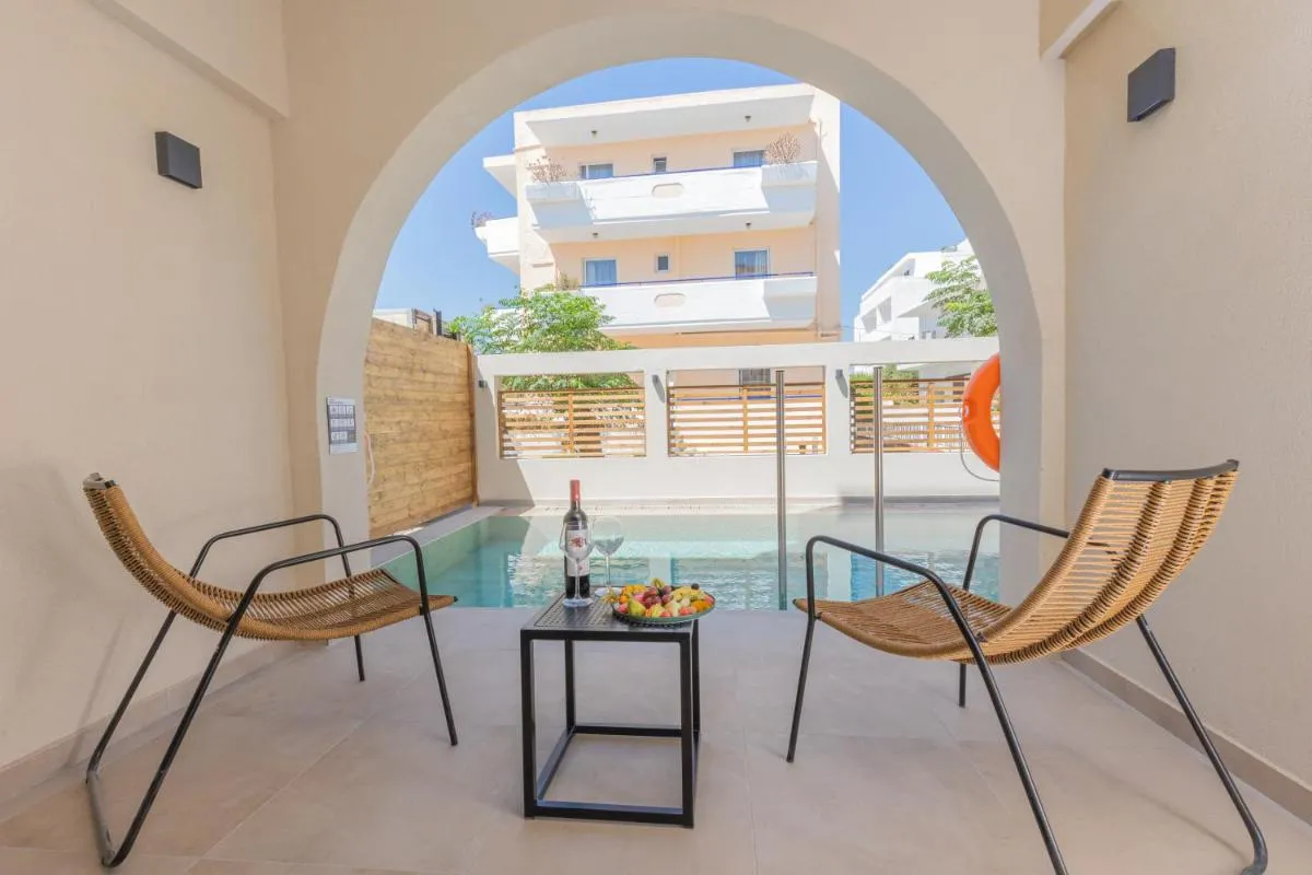 Image 2 of Cabana Blu Hotel & Suites