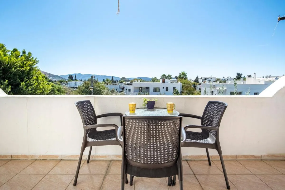 Image 1 of Central, Cozy, Comfy, 1BR House, Free Parking & Fast Wi-Fi, 4ppl