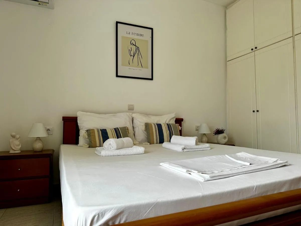 Image 3 of Central, Sunny & Spacious Apartment in Kos – No 1