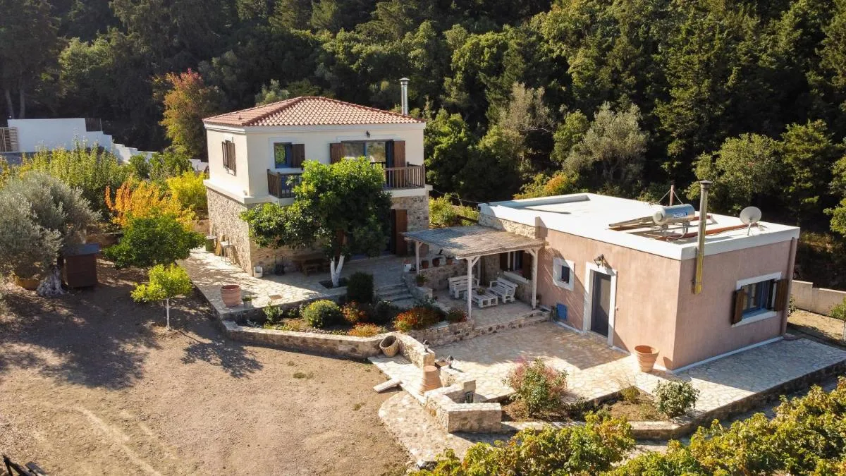 Image 2 of Chaihoutes stone villa into Olive farm in Zia