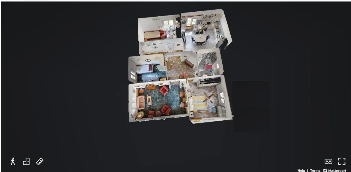 Image 2 of City Center First Floor Apartment