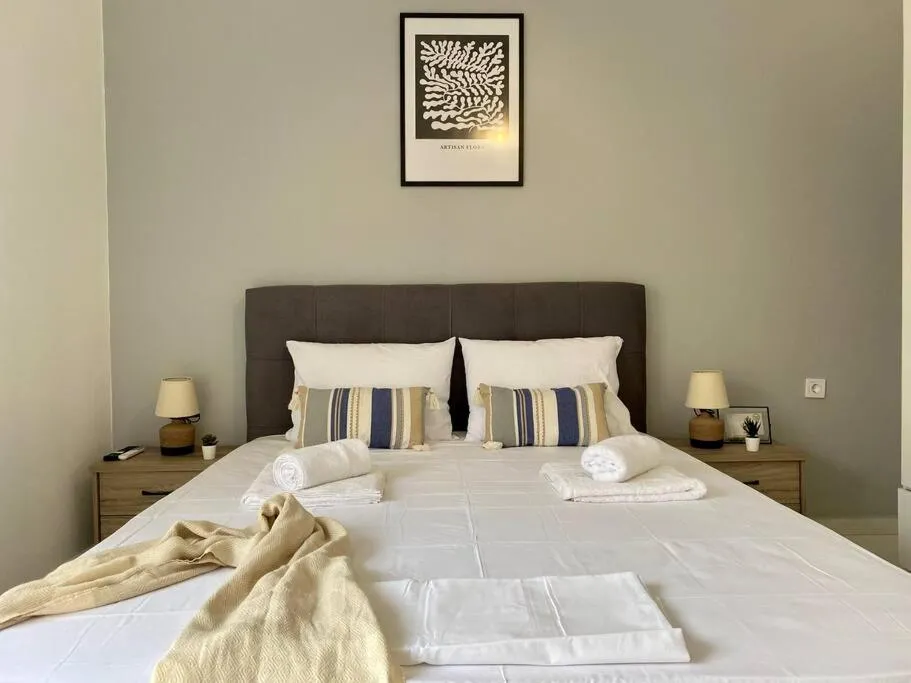 Image 1 of Cozy & Sunny Apartment, near the beach ’11’