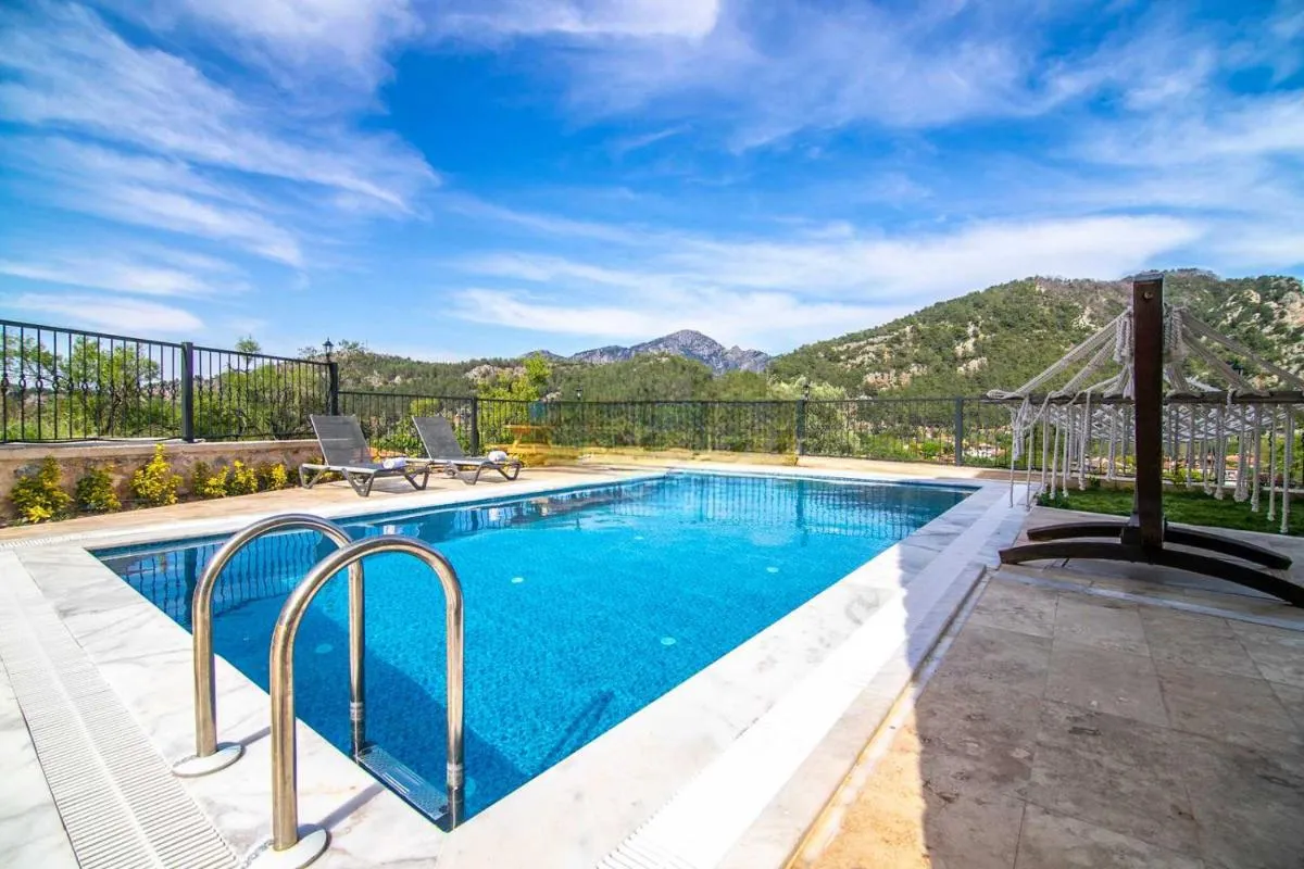 Image 3 of DADYA VİLLA 4 – Marmaris Turgut da özel havuzlu denize yakın lüks villa