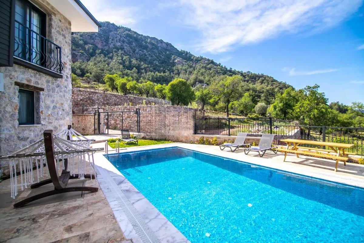 Image 2 of DADYA VİLLA 4 – Marmaris Turgut da özel havuzlu denize yakın lüks villa