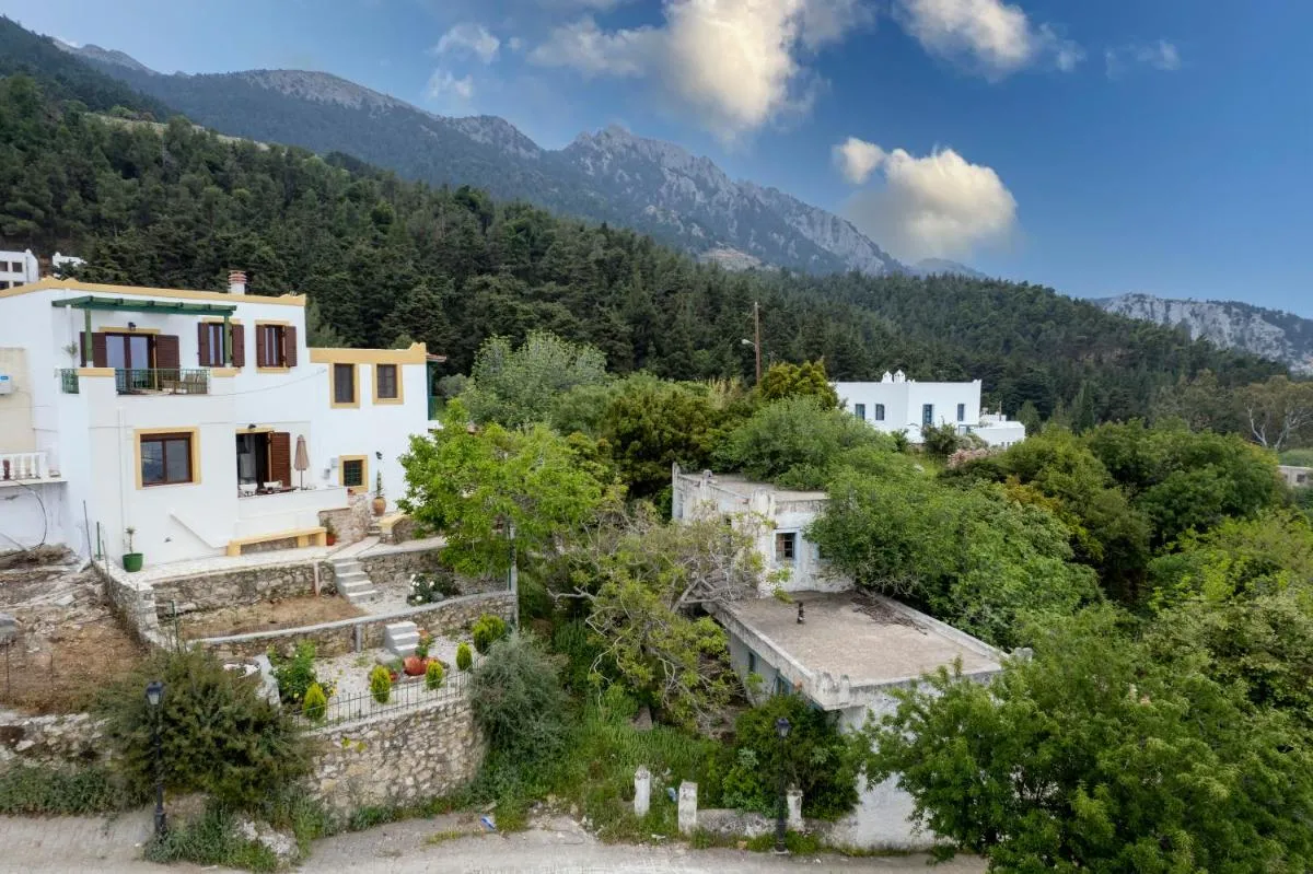 Image 2 of DIMIS ASOMATOS HOMES
