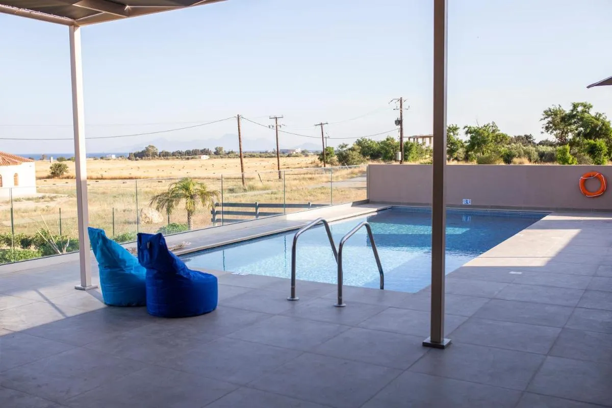 Image 1 of DS Luxury House