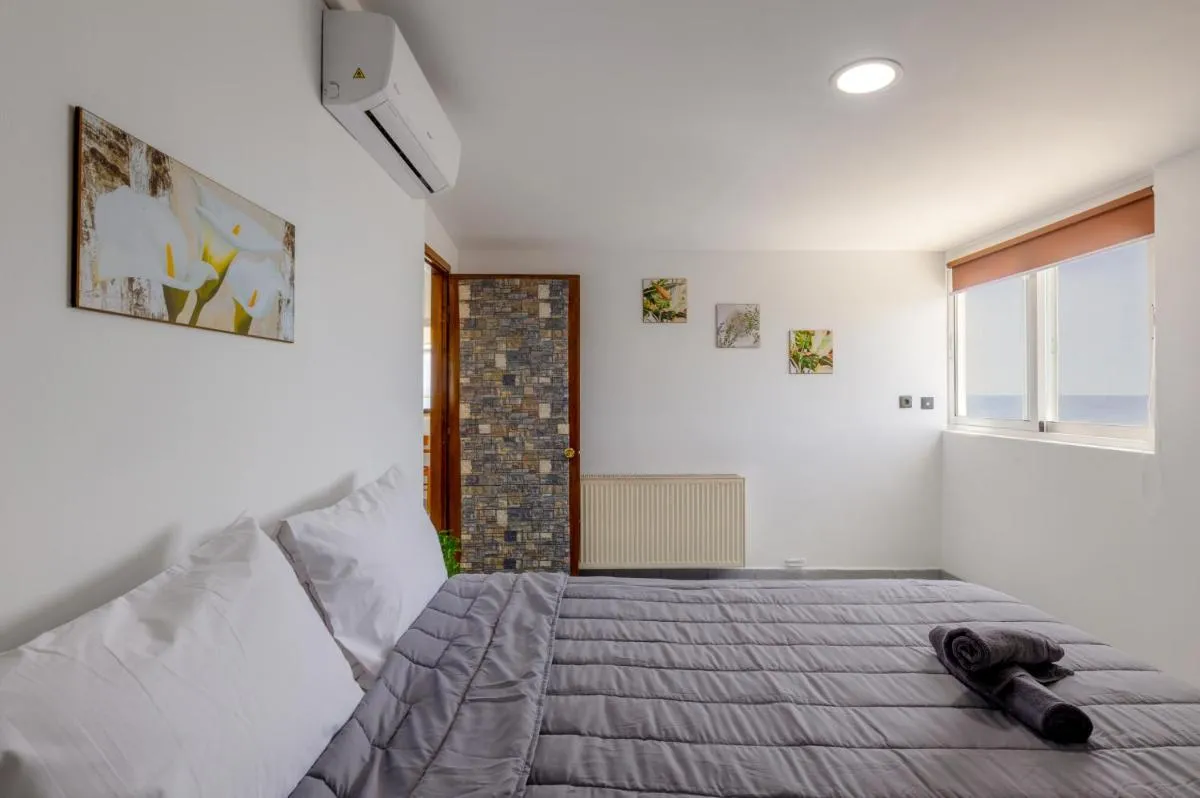 Image 3 of Dream Seaview Loft