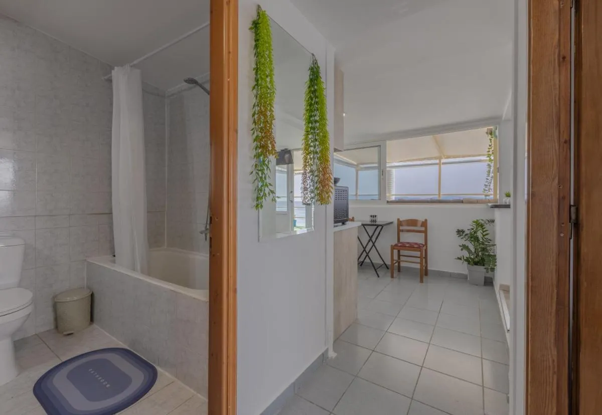 Image 2 of Dream Seaview Loft