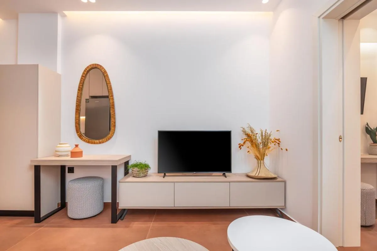 Image 6 of Emma’s Central Suite