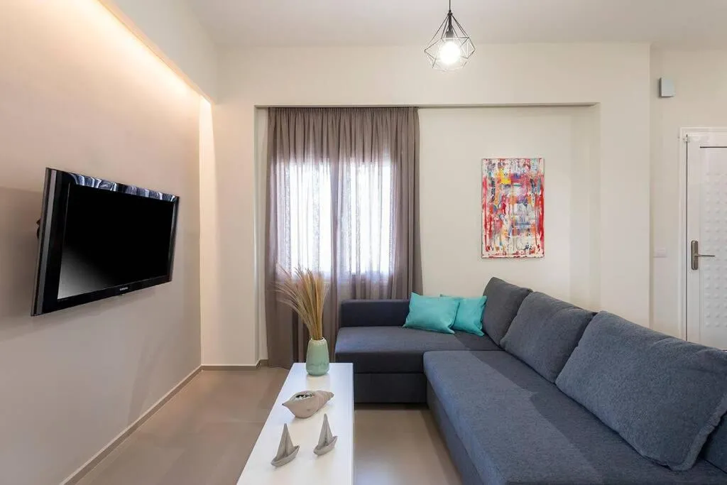 Image 3 of Fofi’s Elegant Home