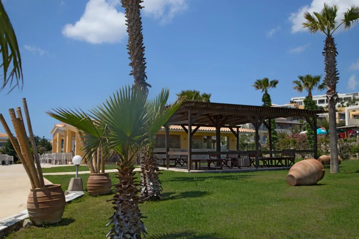 Image 5 of Grand Blue Beach Hotel