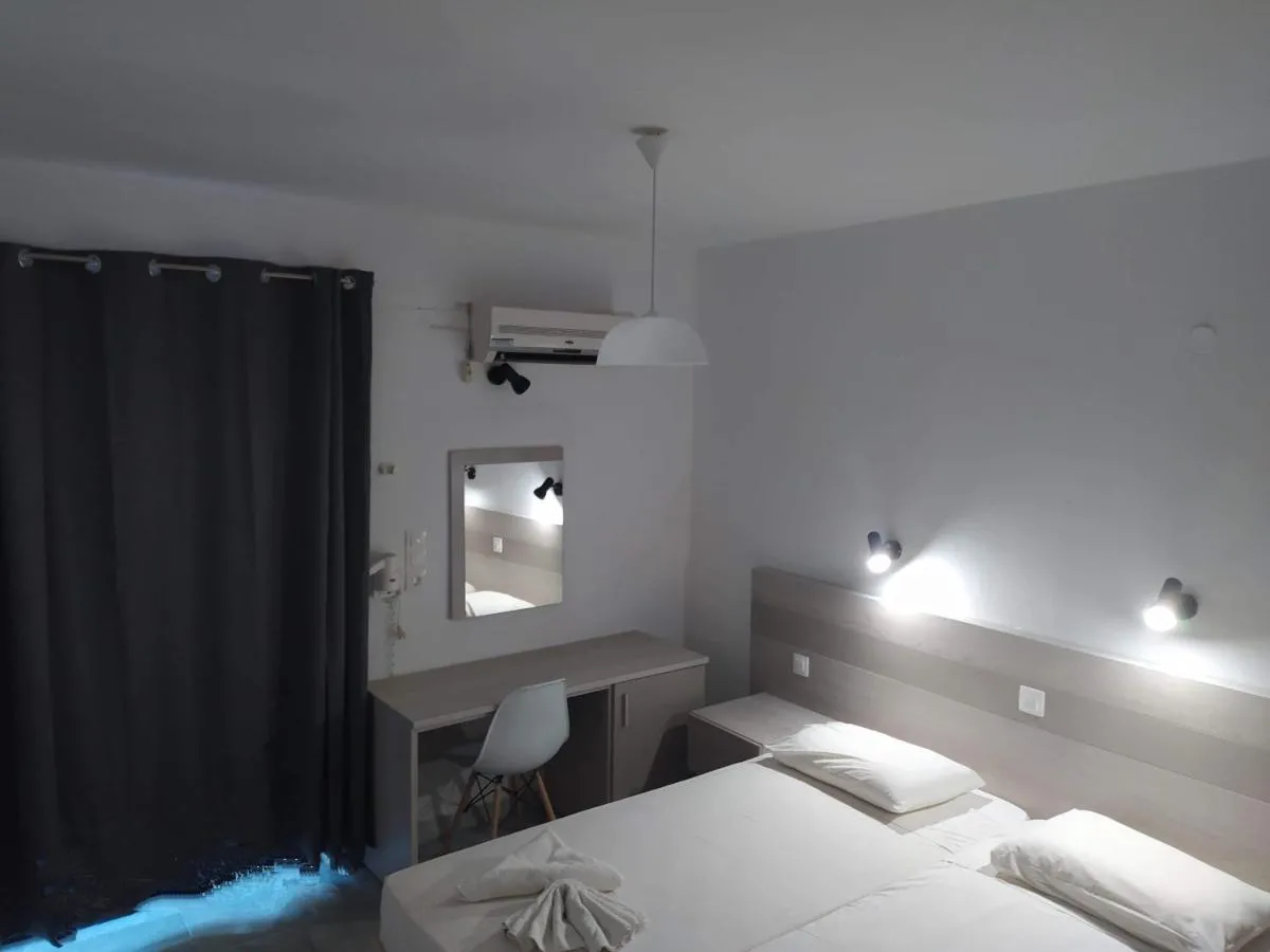 Image 2 of Harriets Apartments