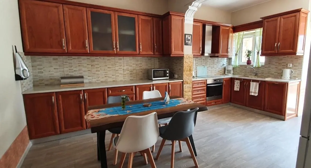 Image 4 of Holiday Dream Artemis Apartment