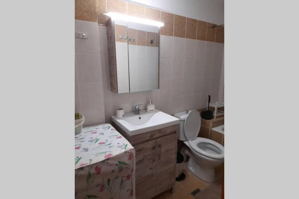Image 1 of Johny Clara House
