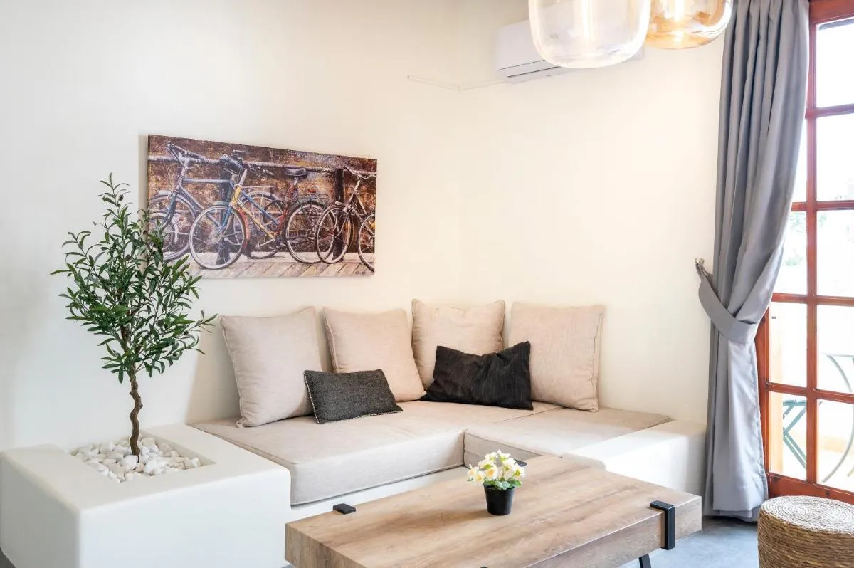 Image 3 of Jonathan City Apartment