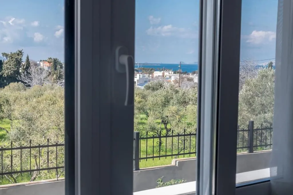 Image 4 of Kos Helios House