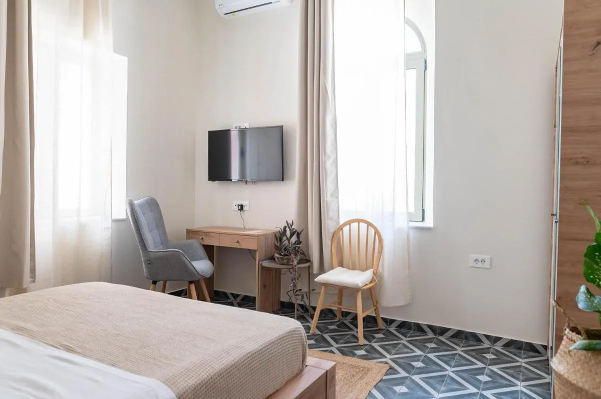 Image 1 of Kosnian City Suites B
