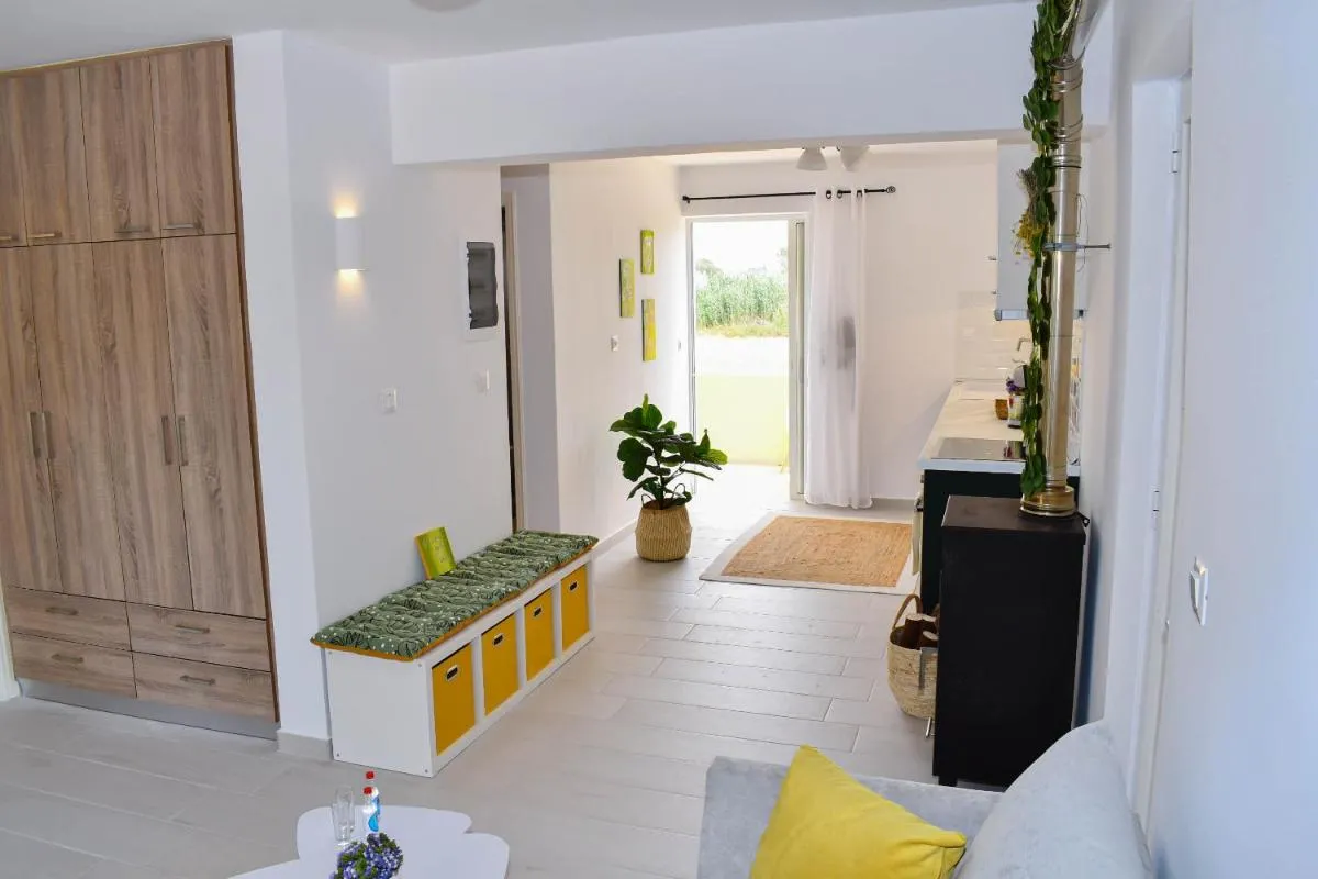Image 2 of LambiSea Apartment 2