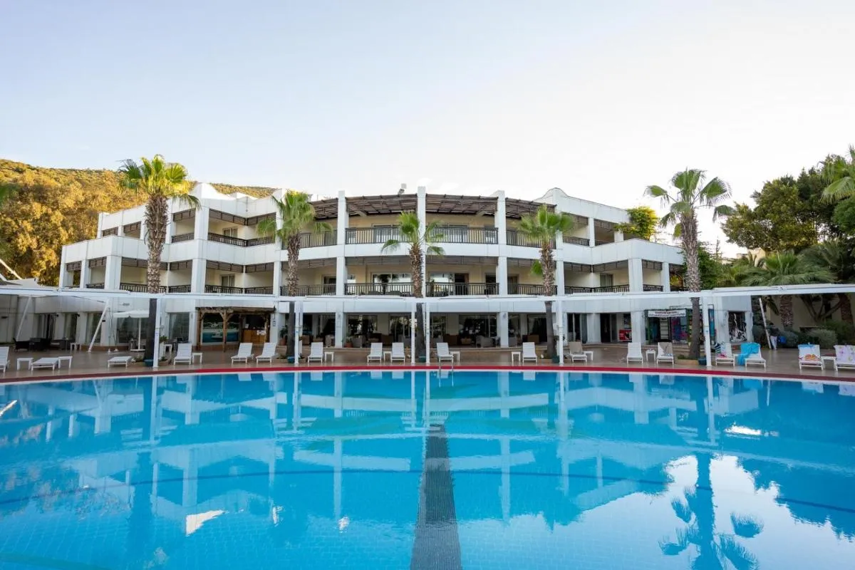 Image 3 of Latanya Park Resort