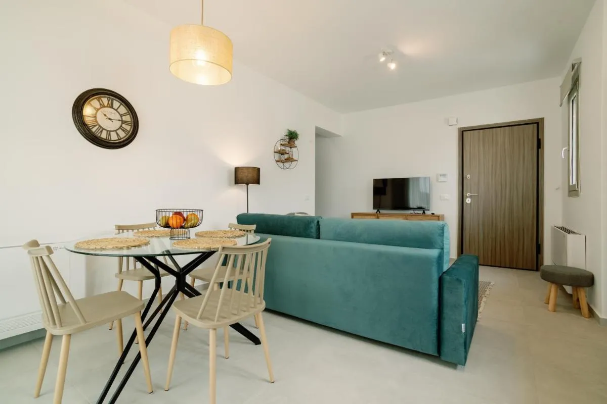 Image 2 of Loft – Luxe Living