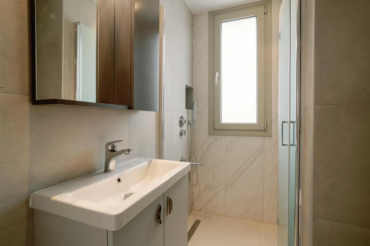 Image 4 of Loft – Luxe Living