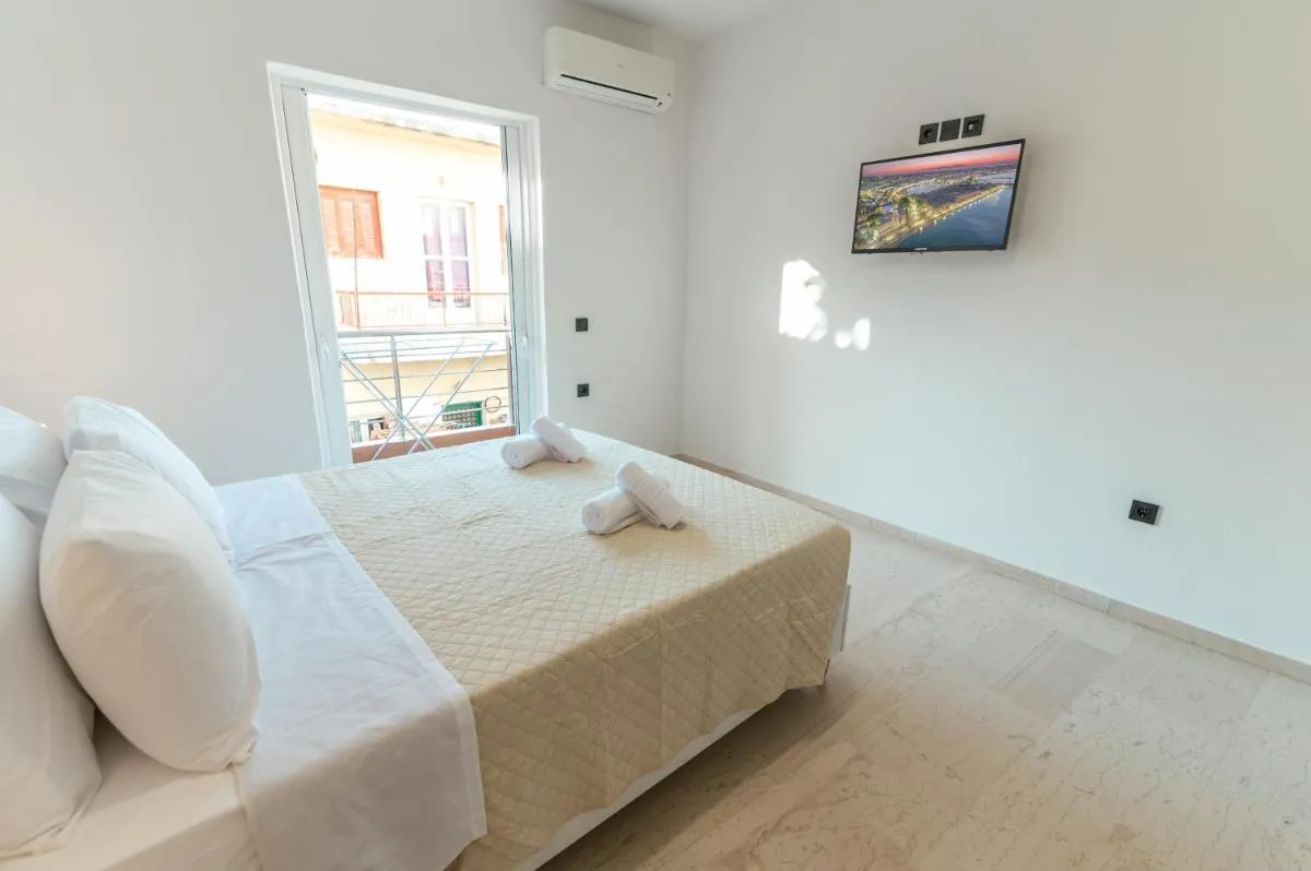 Image 5 of Lux City Apartment