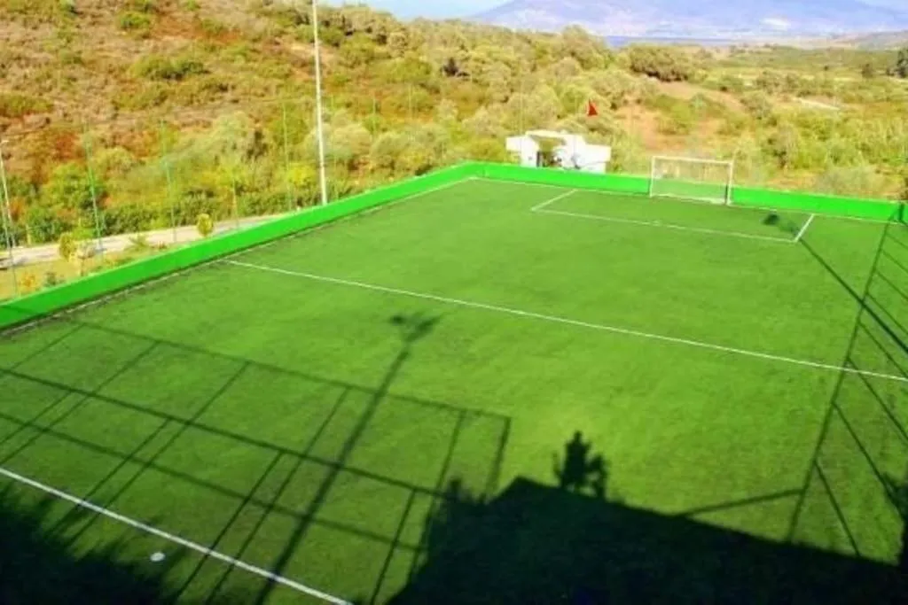 Image 4 of Luxury and comfortable villa with a view