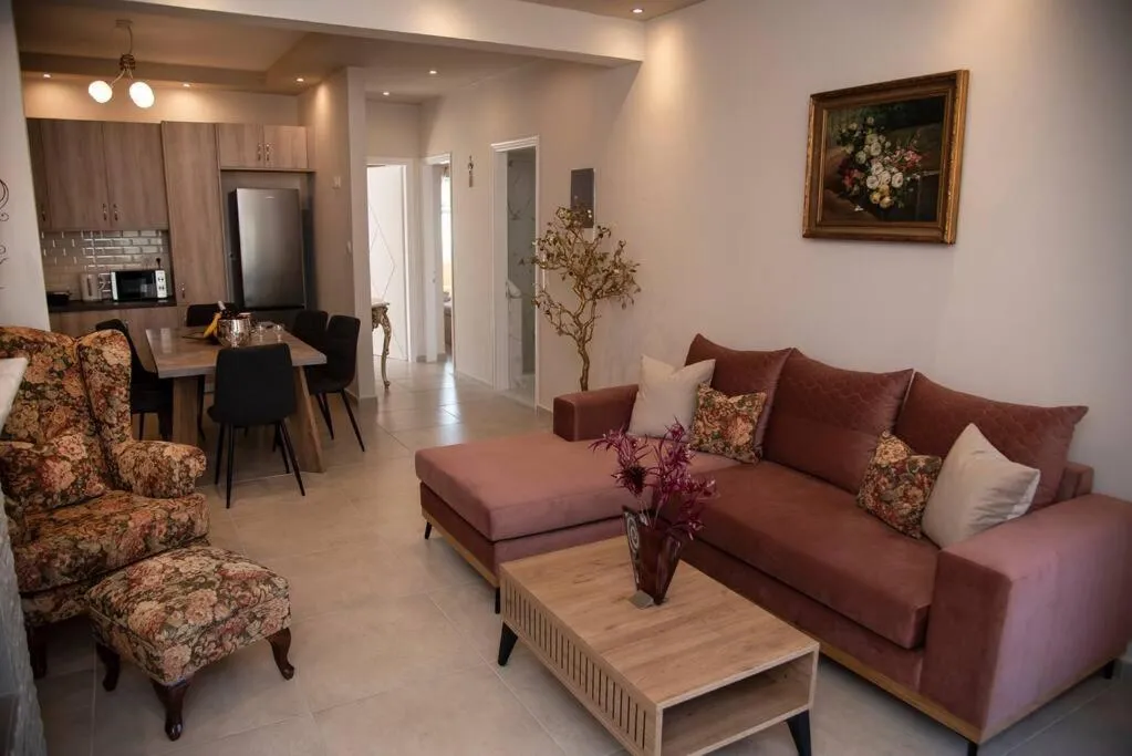 Image 5 of Mariangelas House