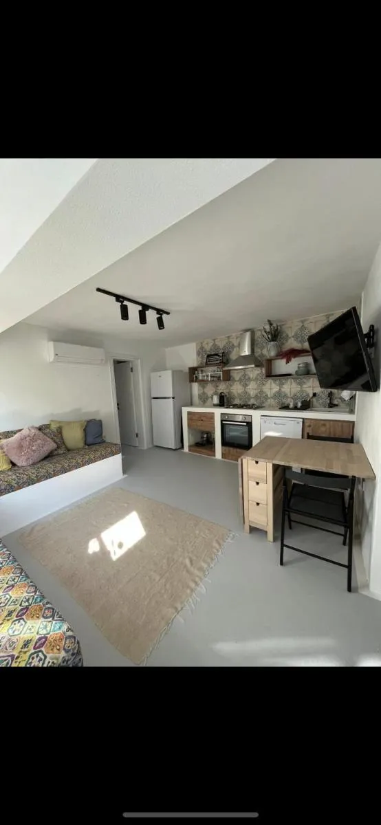 Image 4 of Mel’s Garden House in the heart of the city