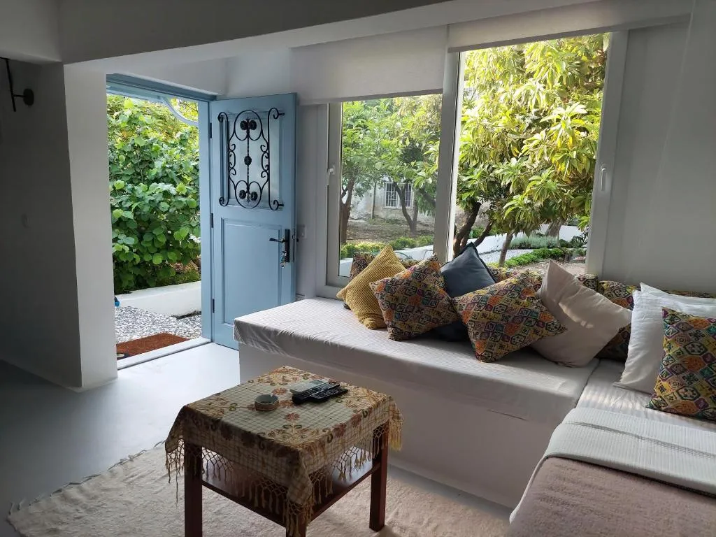Image of Mel’s Garden House in the heart of the city
