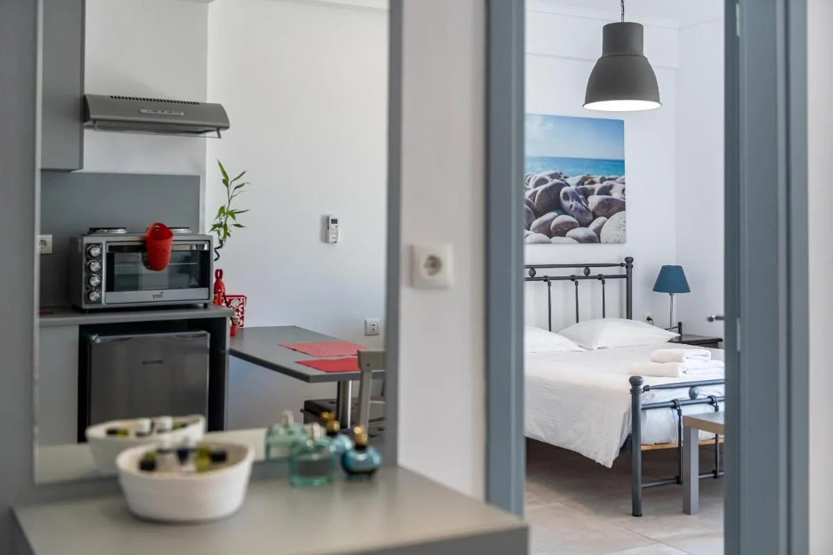 Image 3 of Milva Apartments