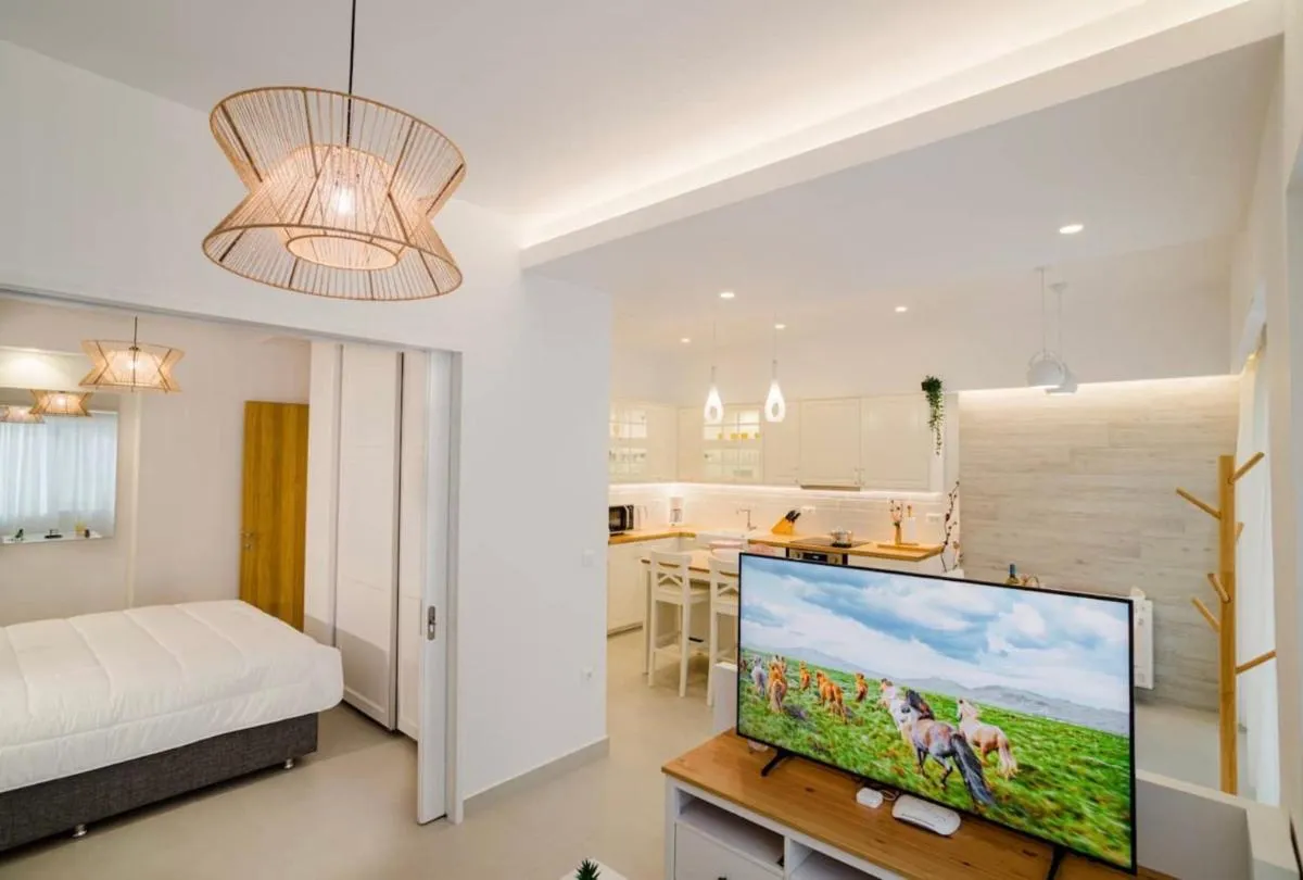 Image 2 of Old town luxury apartment