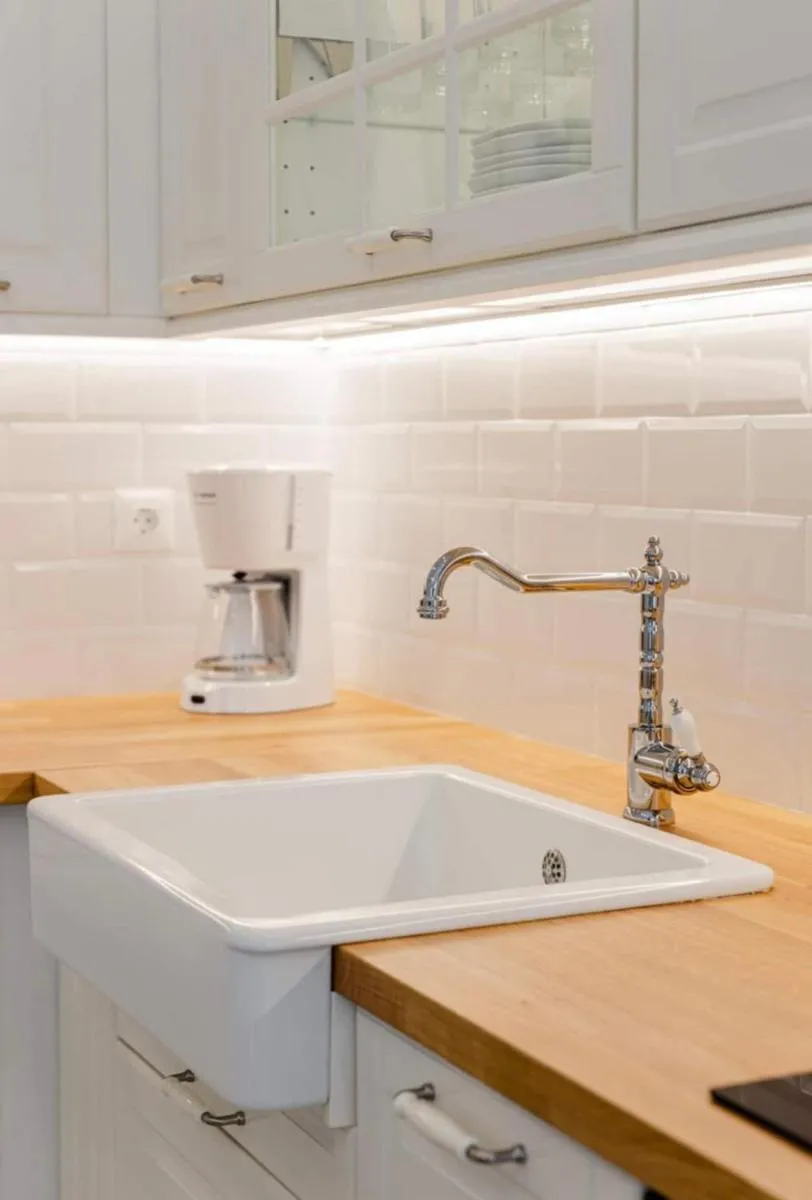 Image 3 of Old town luxury apartment