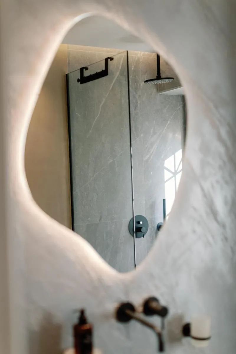 Image 4 of Old town luxury apartment 2