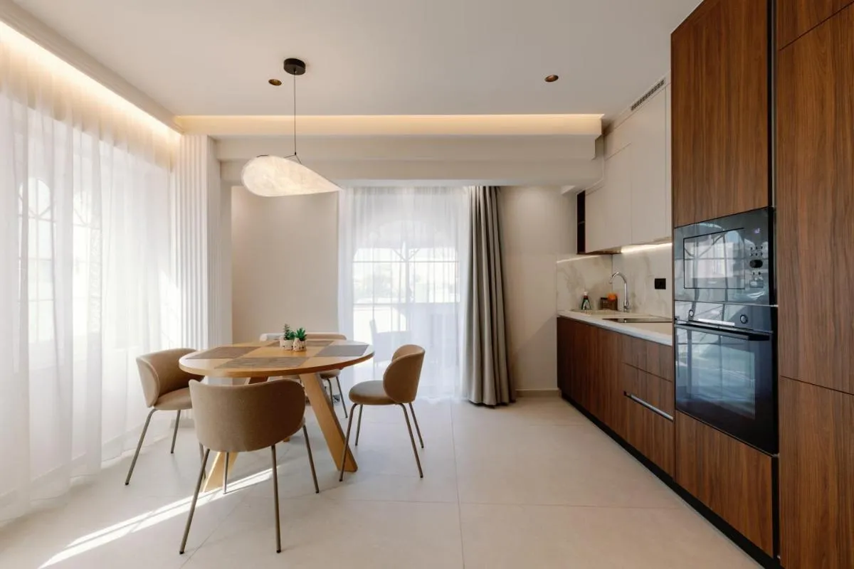 Image 1 of Old town luxury apartment 2