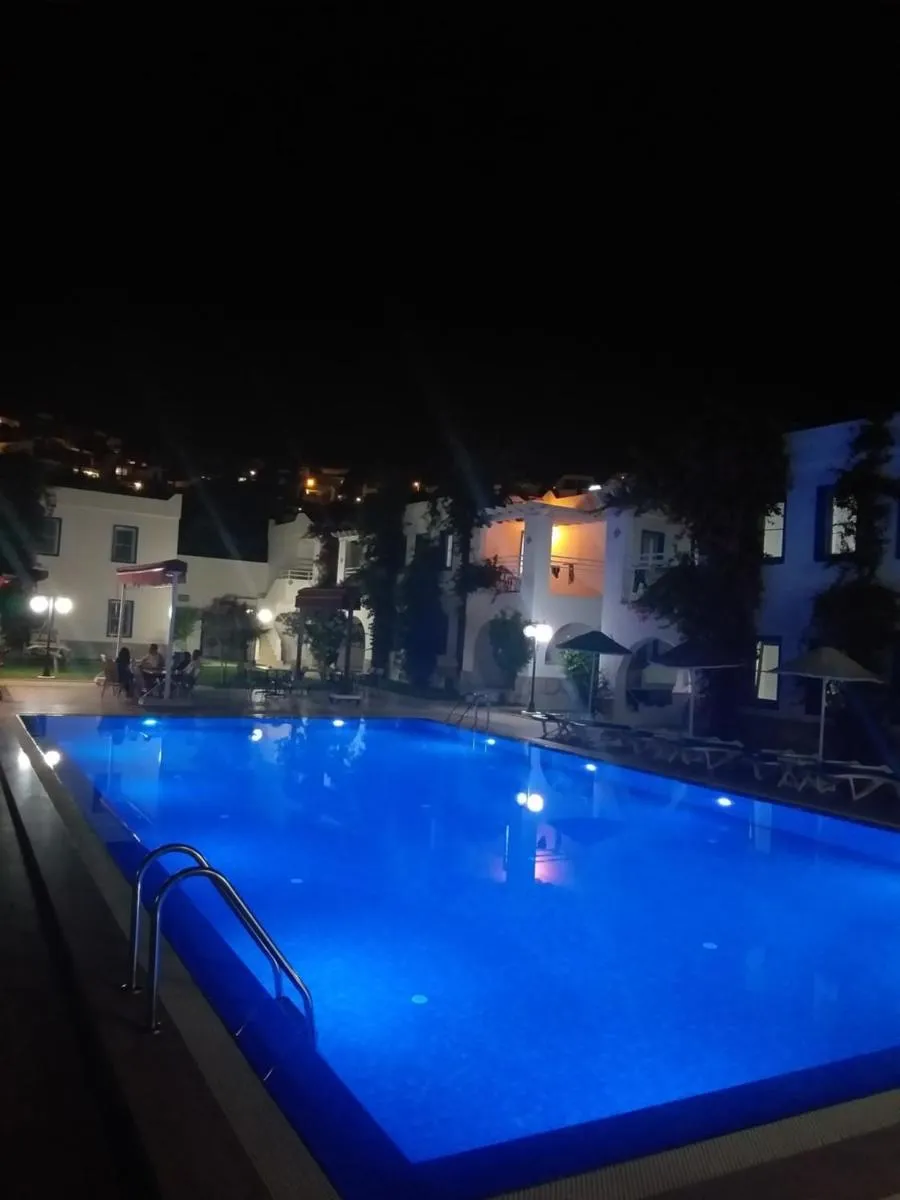 Image 1 of Paradise Apart Hotel