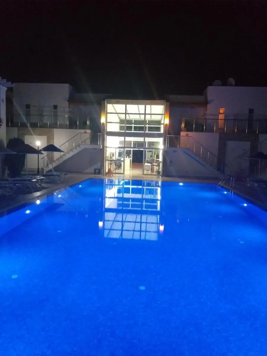 Image 3 of Paradise Apart Hotel