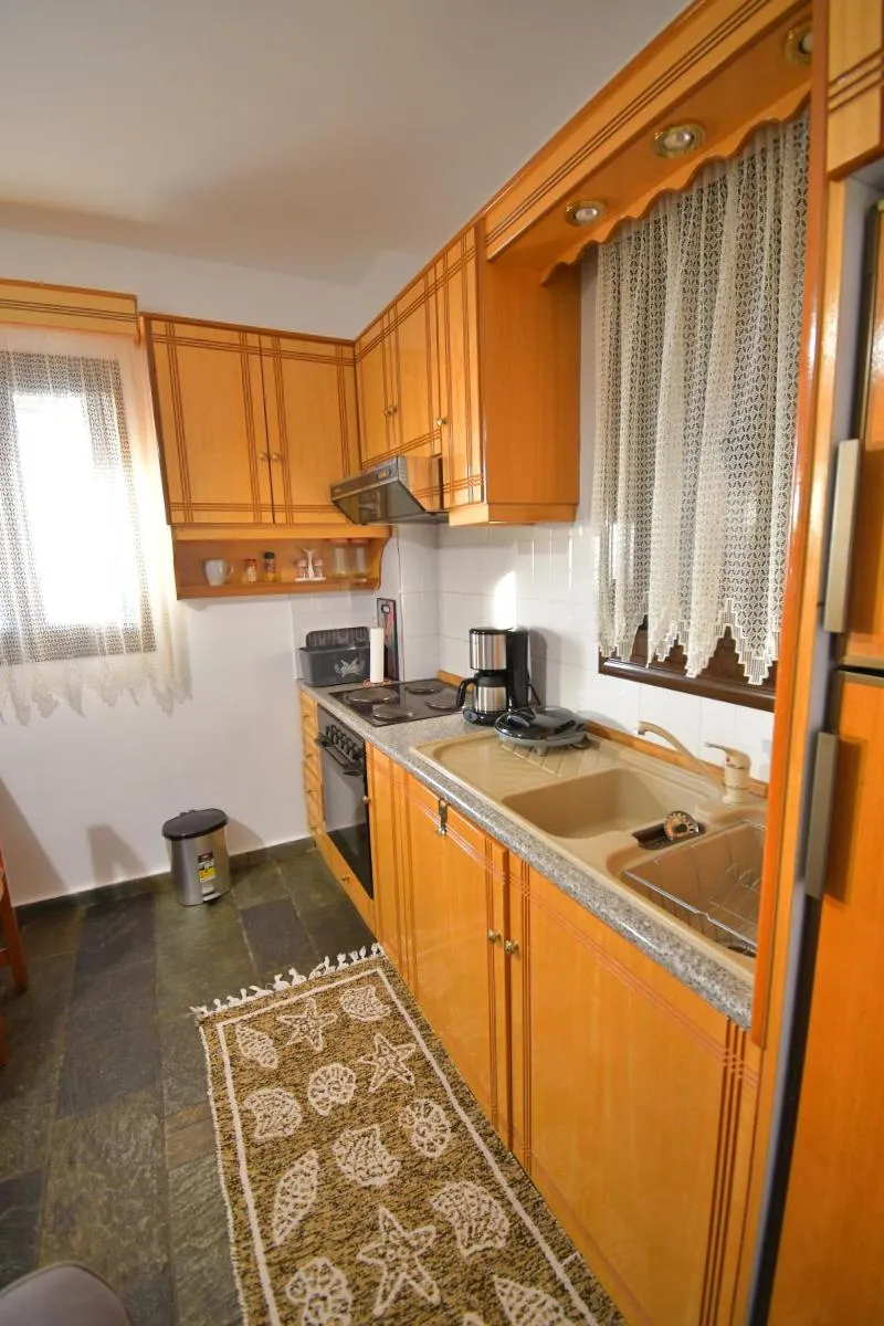 Image 4 of Pergola Apartment I