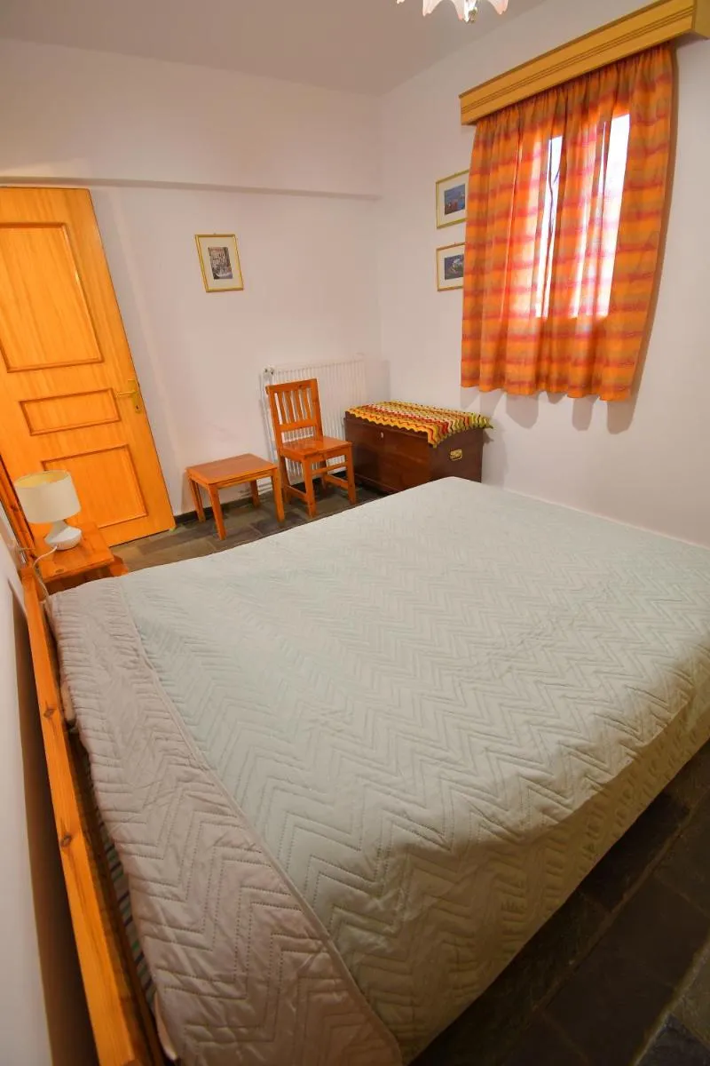 Image 6 of Pergola Apartment I